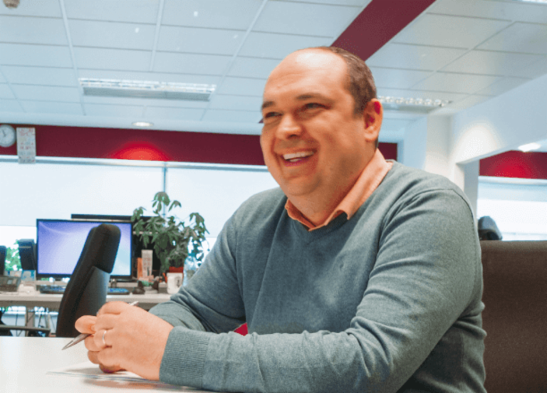 Cristian Musat, IT-Leiter bei EOS in Rumänien, leitet neben Pia Fischbach die Entwickung von Kollecto+.